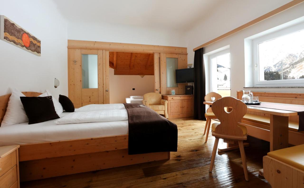 Hotel Alpin Colle Isarco Buitenkant foto