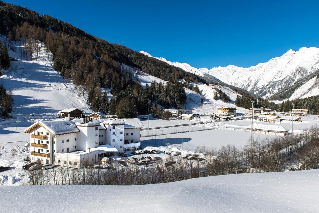Hotel Alpin Colle Isarco Buitenkant foto