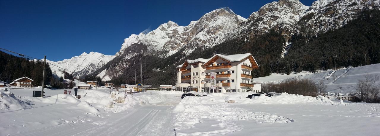 Hotel Alpin Colle Isarco Buitenkant foto