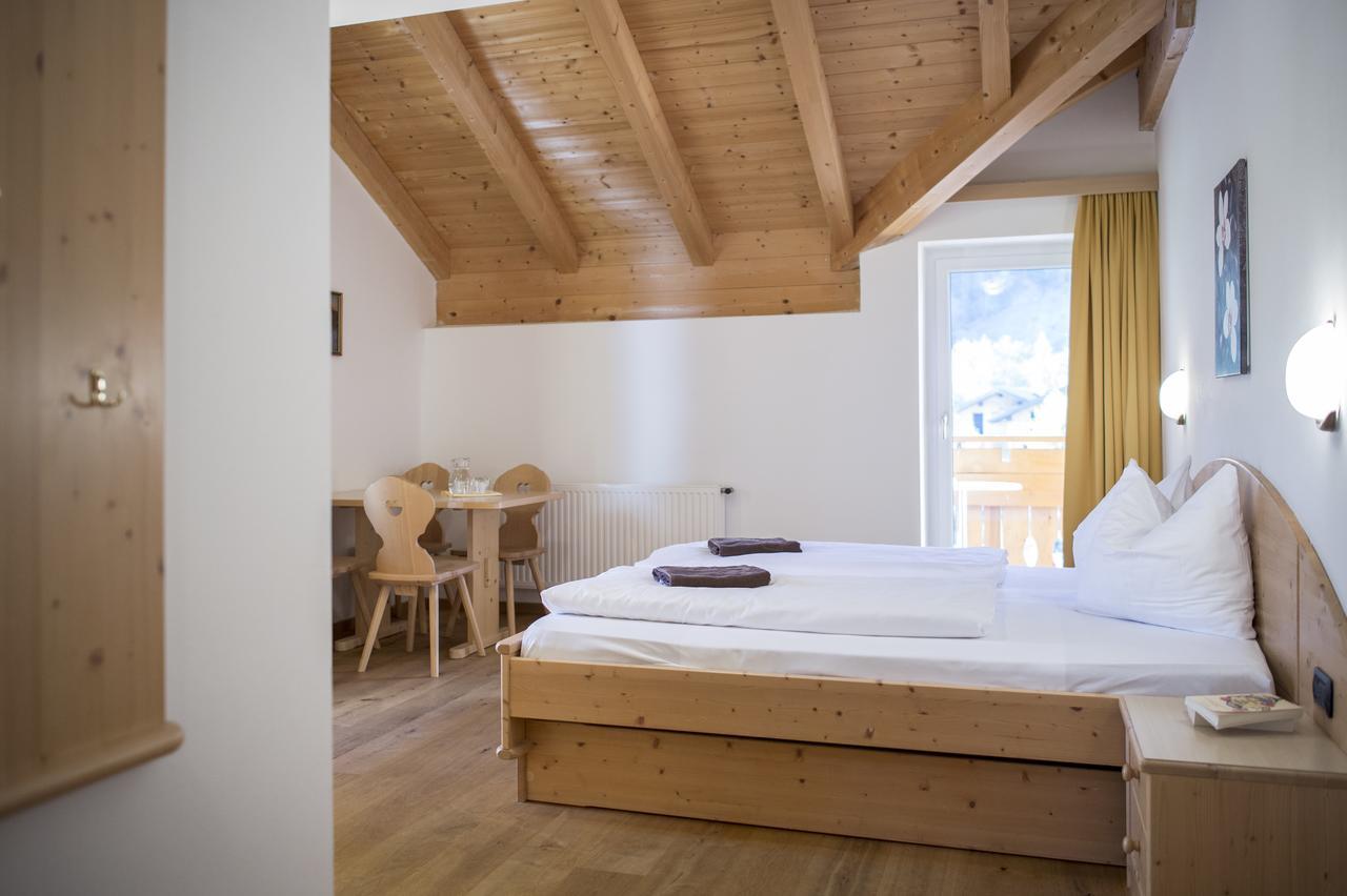 Hotel Alpin Colle Isarco Buitenkant foto